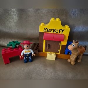 Lego Duplo Jessie's Roundup Set